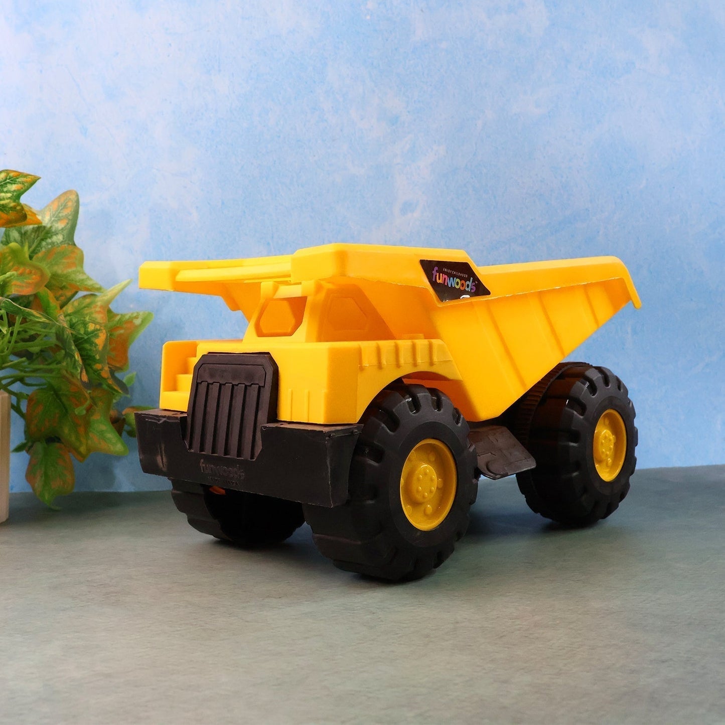 Funwoods Friction-Powered Dump Truck Toy - (1 Pc)