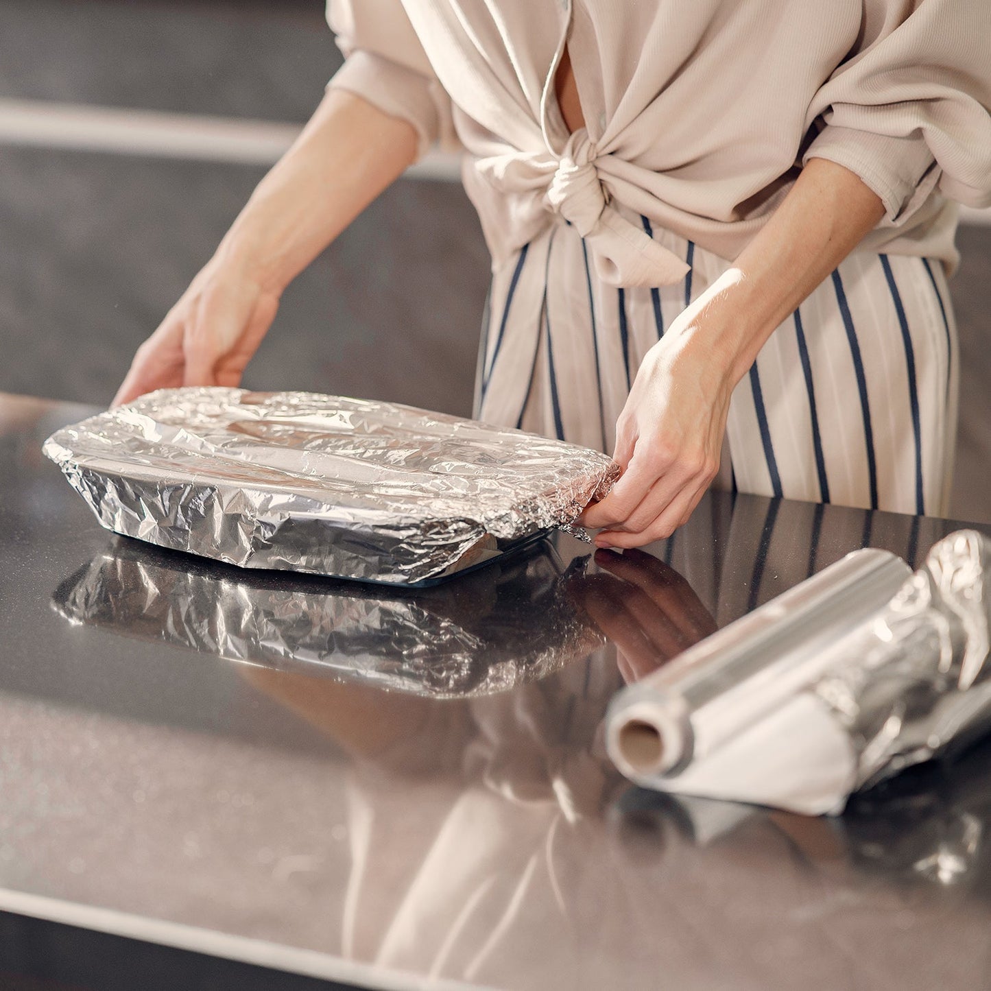 Heavy-Duty Aluminum Foil Roll – Non-Stick, Thick Sheet for Baking & Grilling (10m x 300mm)