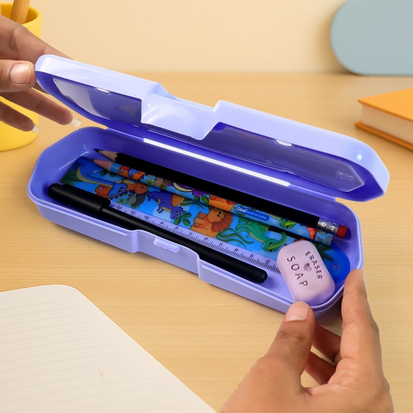 Cartoon Character Printed Plastic Pencil Box with Built-in Maze Puzzle Game (1 Pc)