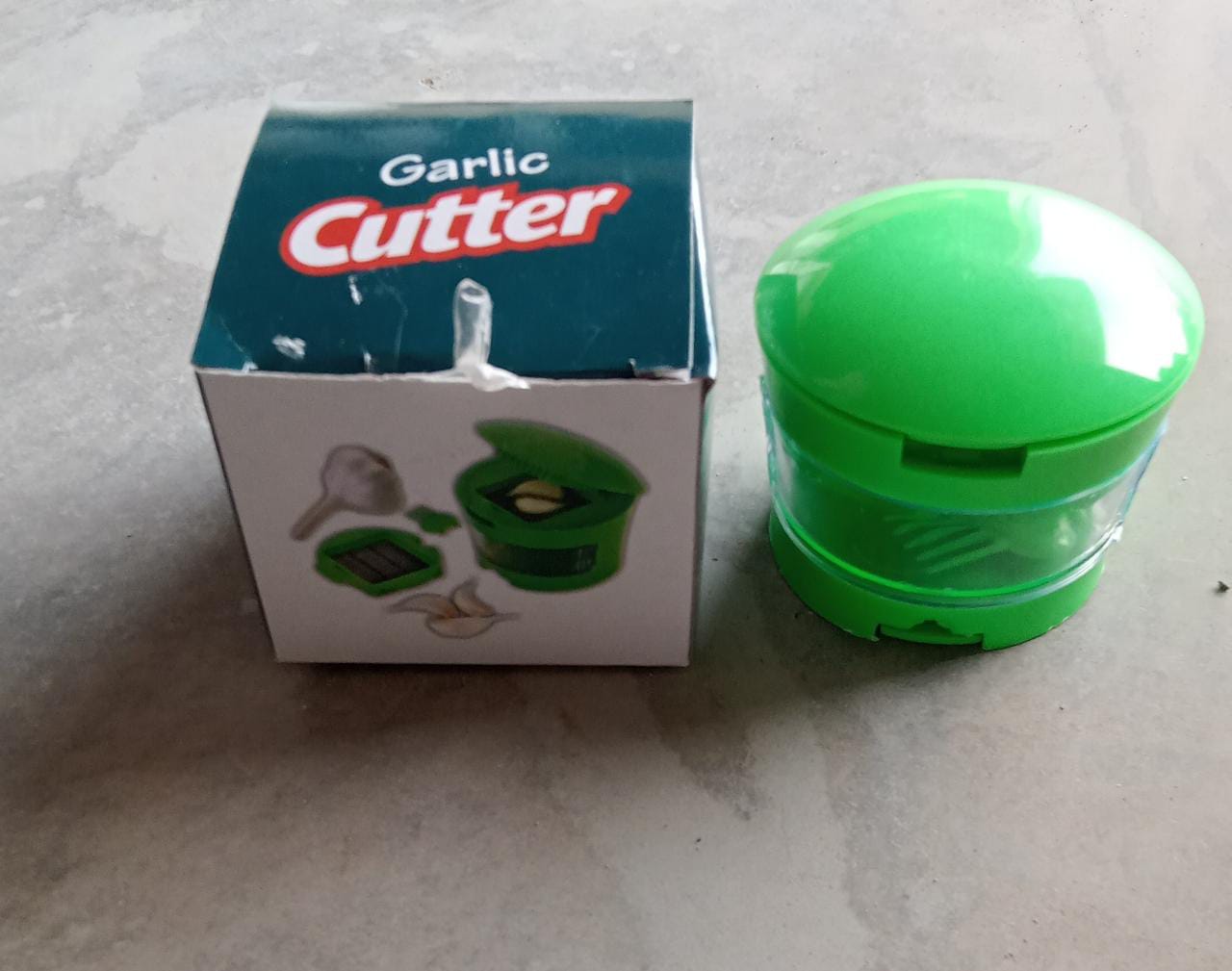 Garlic Cutter/Chopper/Crusher for Kitchen (Green, 1 Pc)