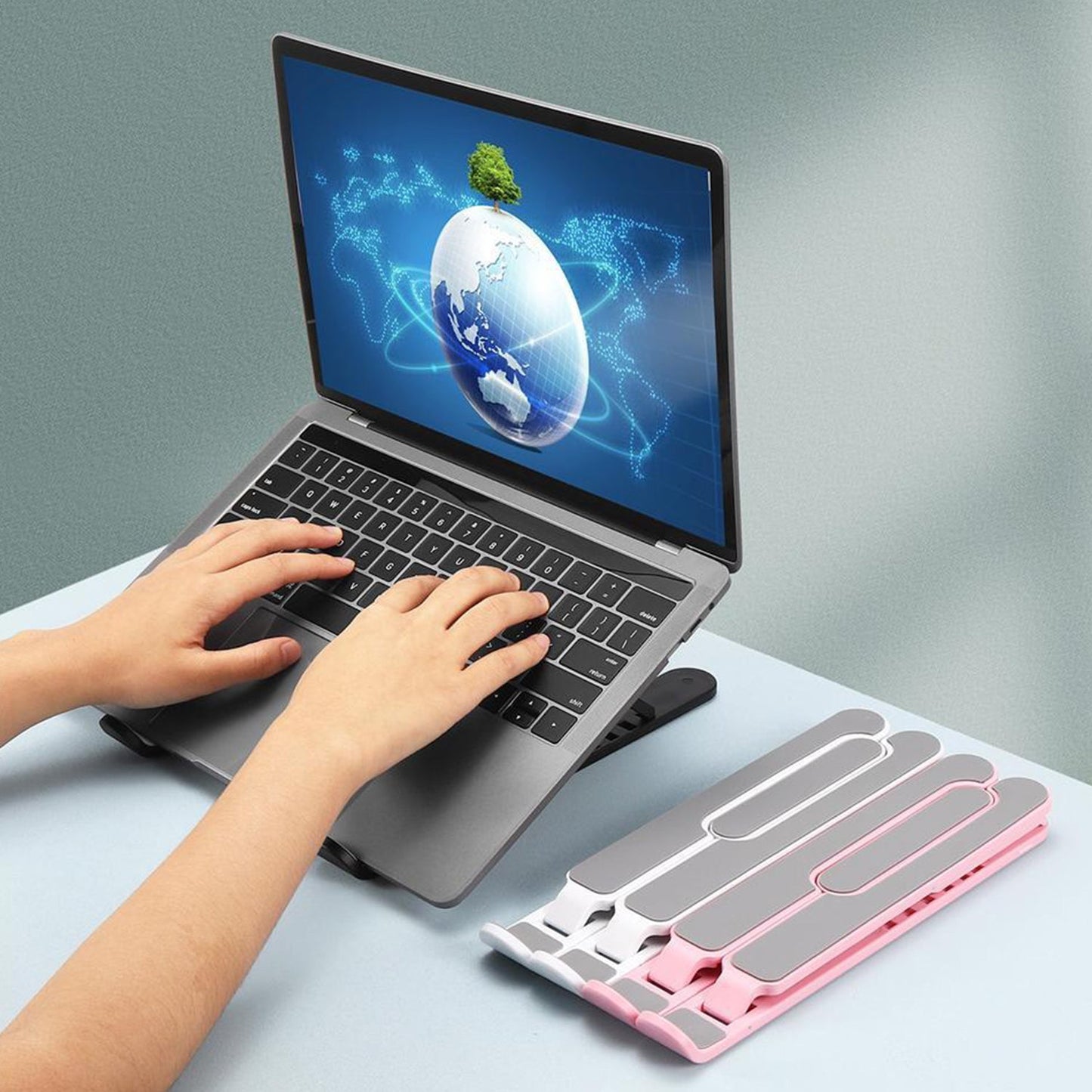 Height Adjustable / Portable Laptop Stand