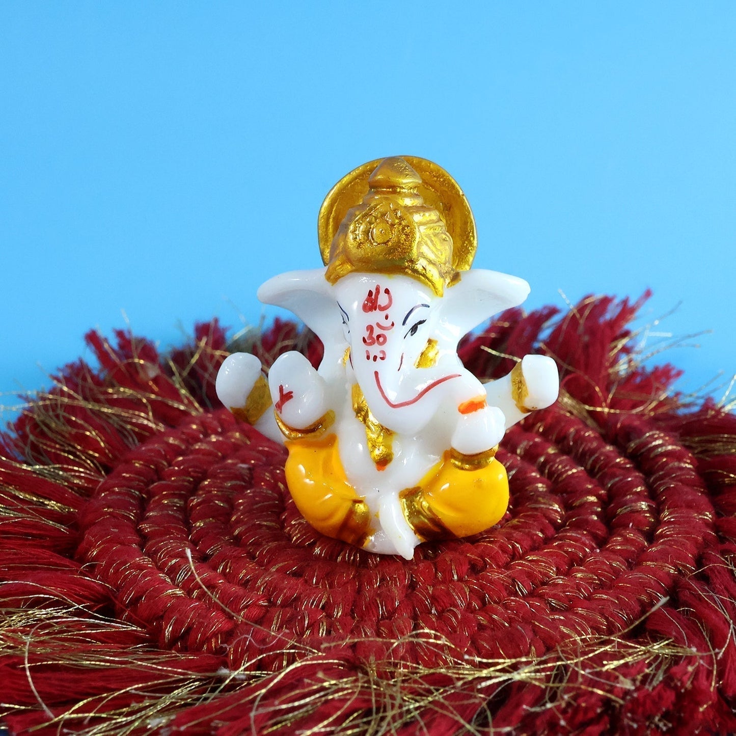 Divine Lord Ganesha Decorative Idol (1 Pc)