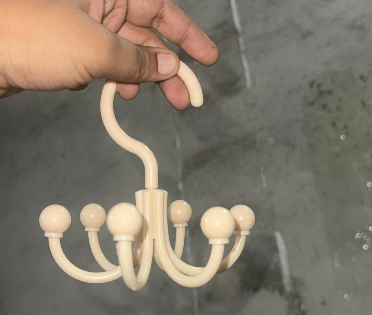 Multi Hook Hanger for Keys, Belts, Caps & Accessories