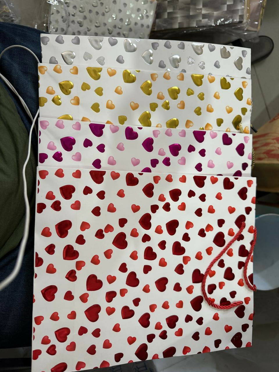 Heart Print Gift Bag with Handle Romantic Paper Carry Bag (1 PC)