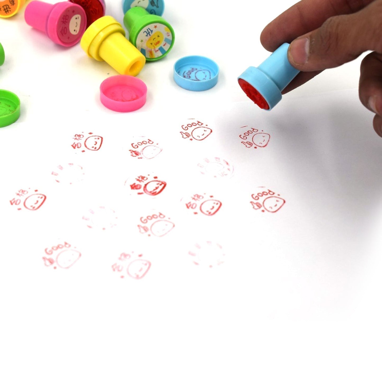 Emoticon Stamps 8 pieces in Round Shape Stamp for Kids Theme Stamps for School Craft & Prefect Gift for Teachers, Parents and Students (Multicolor)