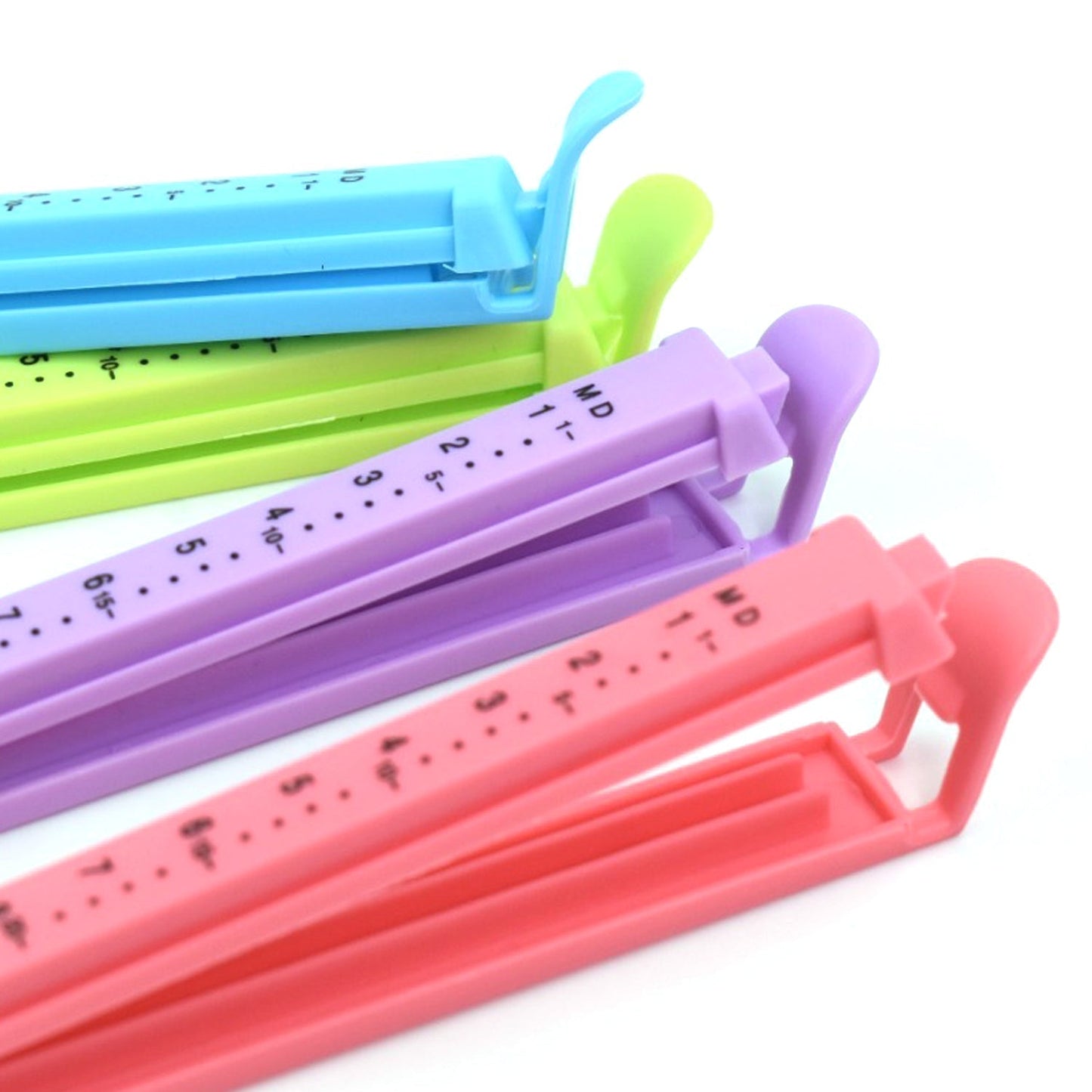 large Plastic Food Pouch Clip Sealer for Keeping Food Fresh for Home Kitchen Camping, Set of 4 (Multicolor)