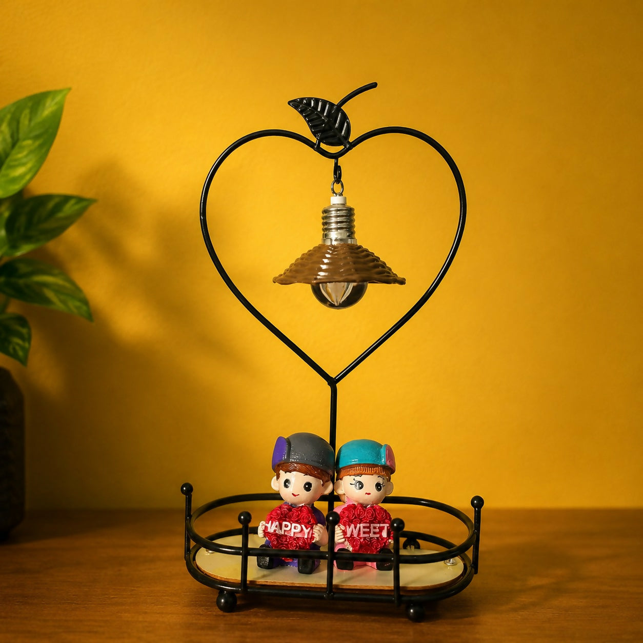 Romantic Couple Table Lamp Showpiece for Bedroom & Home Decor