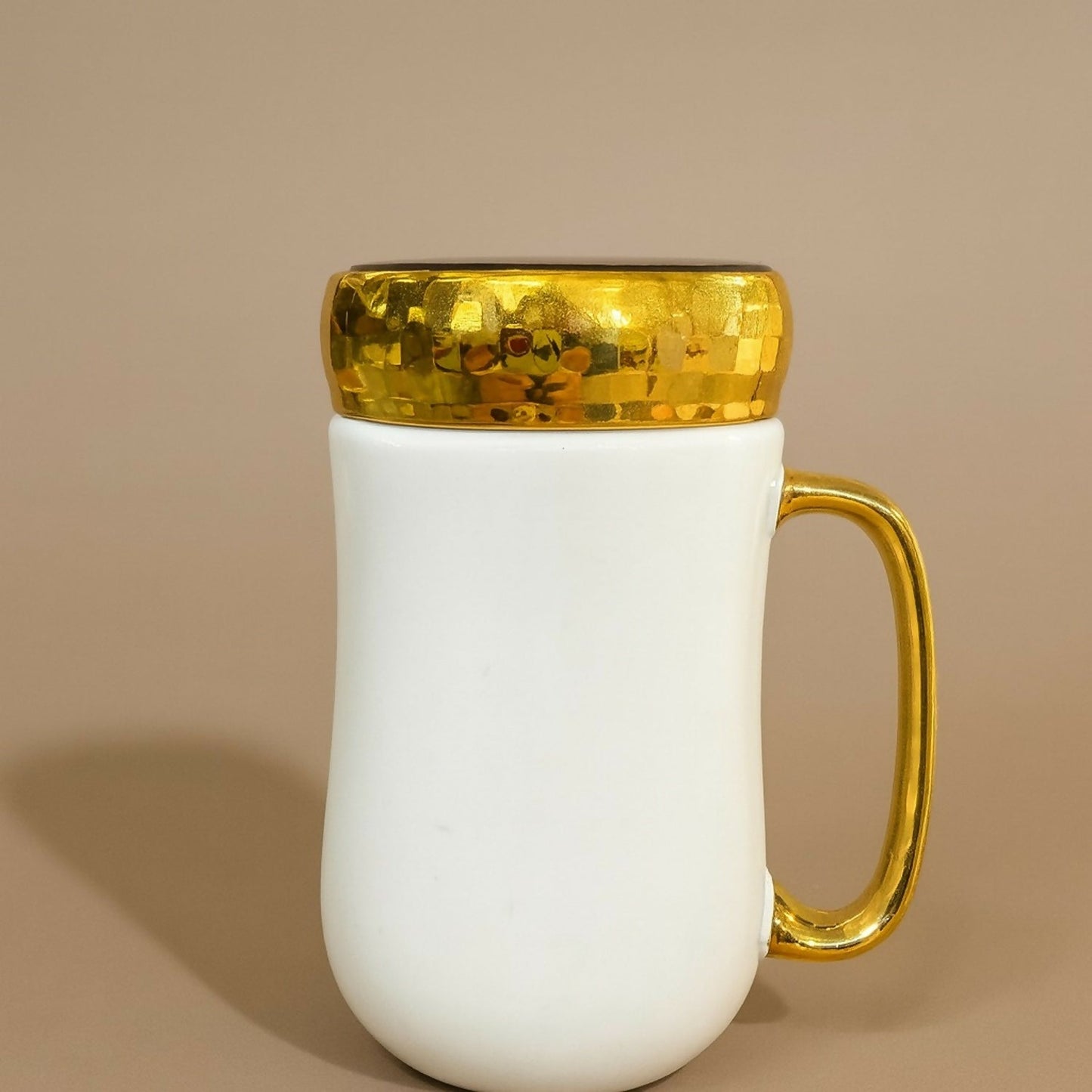Premium Queen Ceramic Mug with Lid | Luxury Golden Handle & Crown Print | Stylish Tea & Coffee Cup for Women | Elegant Gift Mug for Wife, Girlfriend, Sister, Mom | Heat-Retaining Lid | Designer Mug for Home & Office (White â€“ Queen Edition)