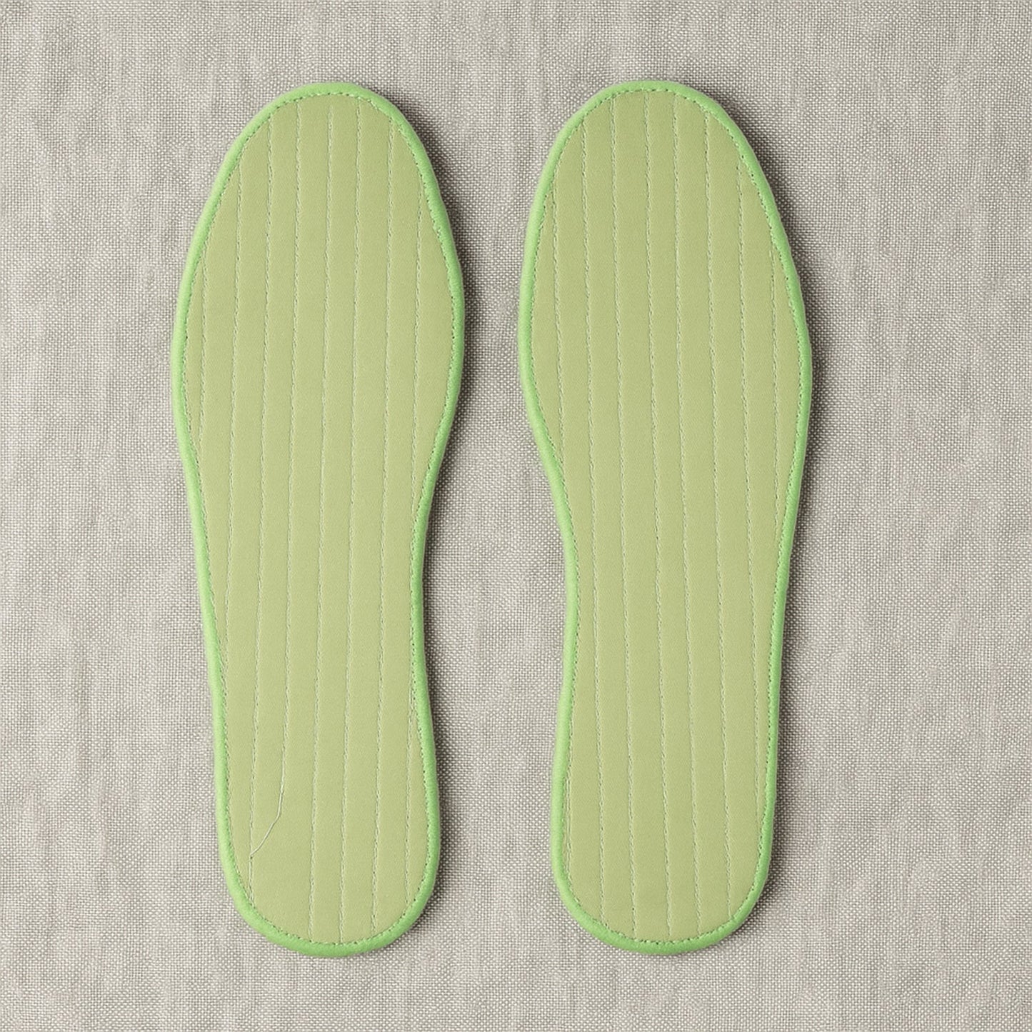 Premium Comfort Shoe Insoles for Daily Foot Support Size 39 (1 Pair / Mix Design)