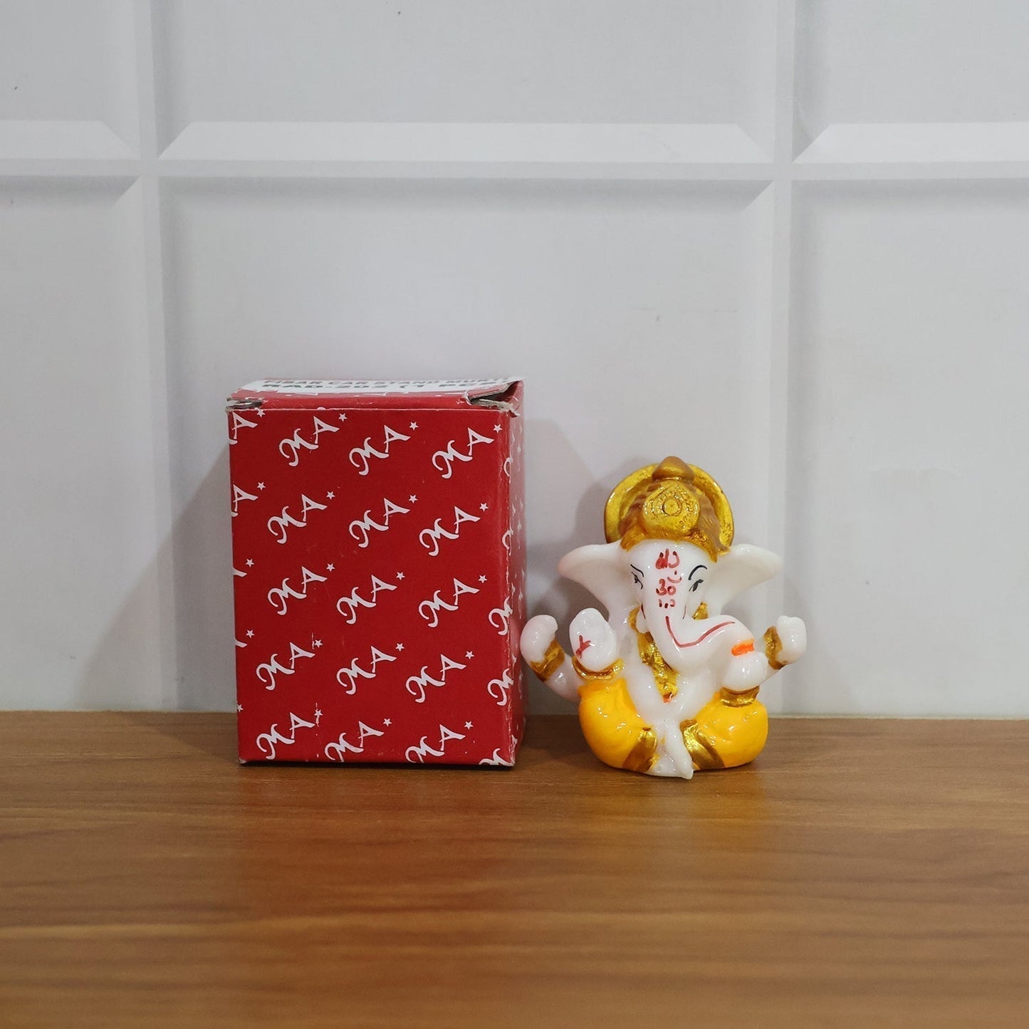Divine Lord Ganesha Decorative Idol (1 Pc)
