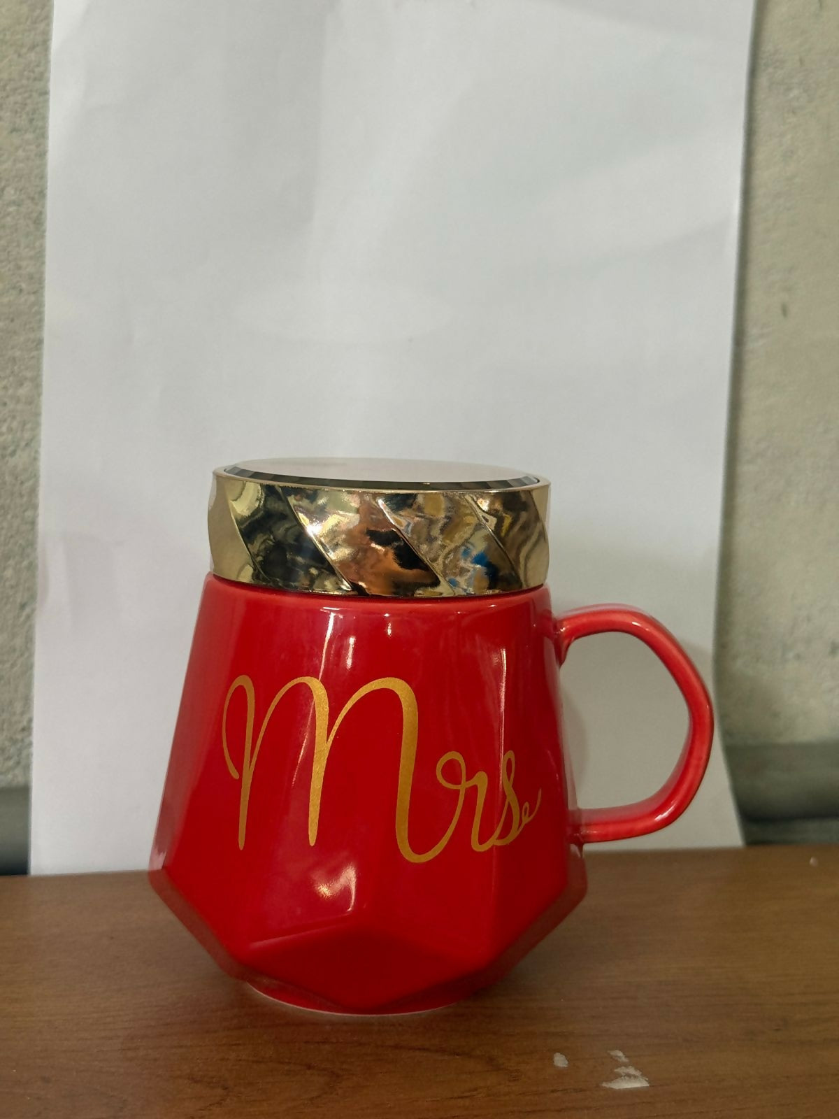 Ceramic Coffee Mug with Lid Stylish Gift Cup for Women
