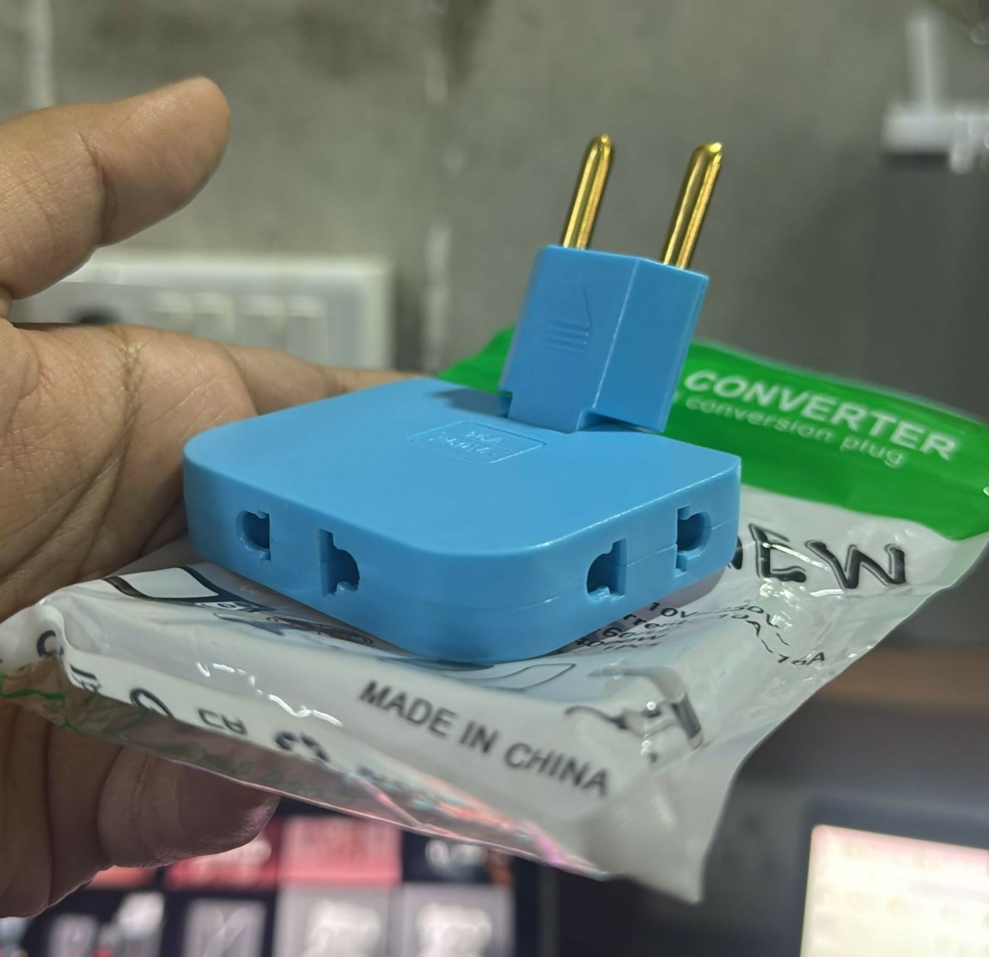 180Â° Swivel Travel Plug Adapter | Universal Power Converter 15A 250V