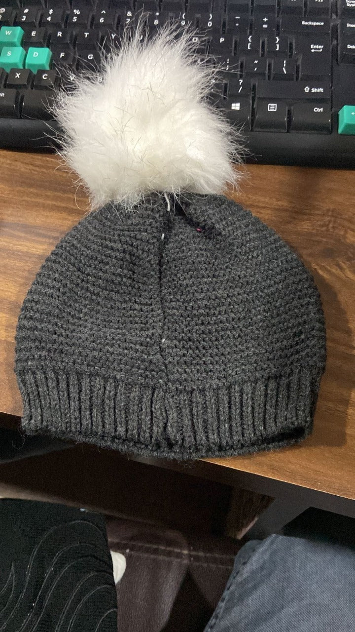 Men's and Women's Skull Slouchy Winter Woolen Knitted Black Inside Fur Beanie Cap.