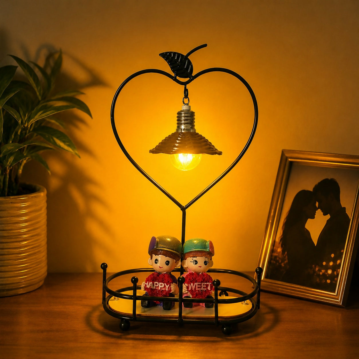 Romantic Couple Table Lamp Showpiece for Bedroom & Home Decor